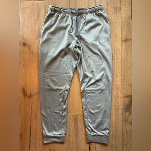 Nike Gray Therma-Fit Tapered Sweatpants Men’s L